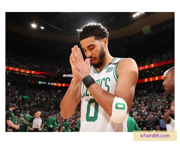 皮尔斯谈双探花组合：塔图姆需独处调整 布朗成MVP赛季领军人物